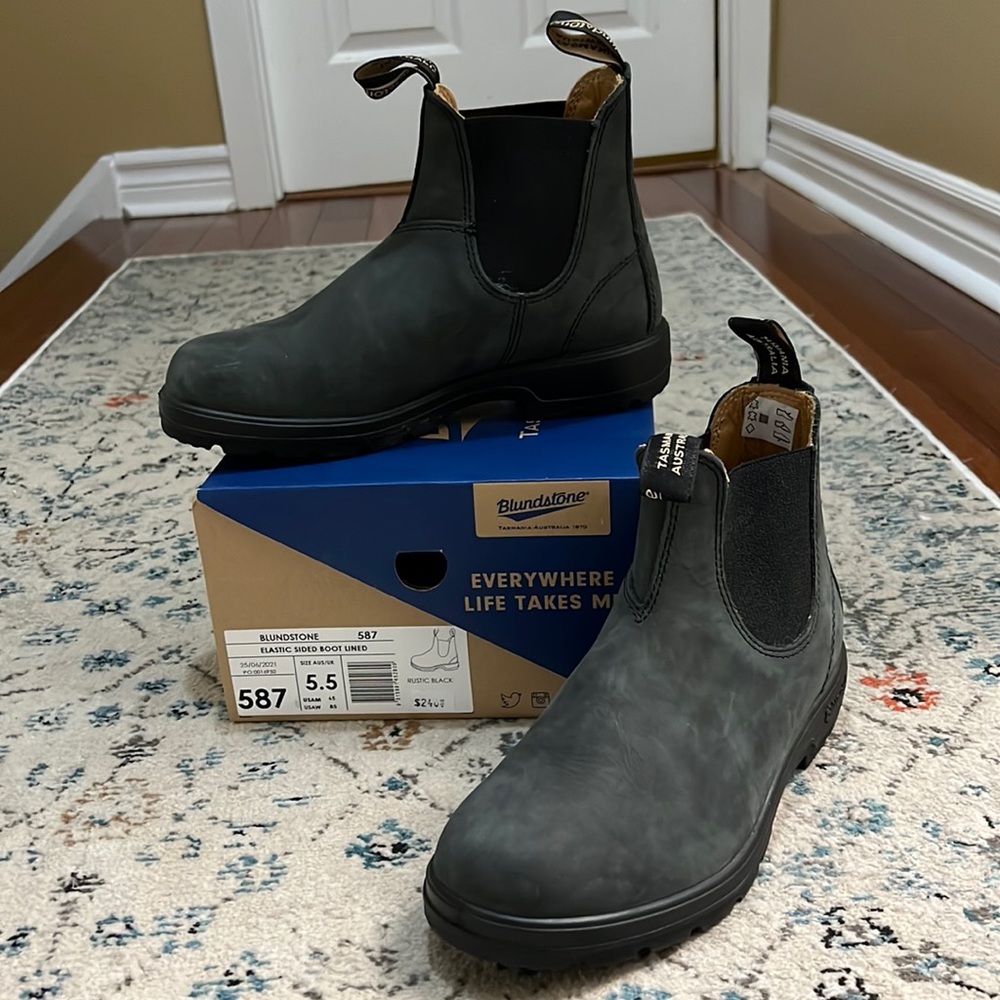 Blundstones Rustic Black Boots